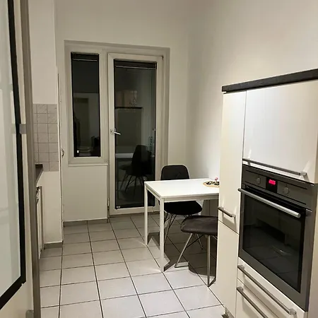 Zentrale Mit Hinterhof Parkplatz Grossen Balkon Osnabrueck